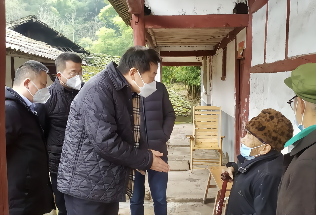 四川省Z6尊龙凯时集团党委书记、董事长任丁率队赴嘉陵区开展帮扶工作