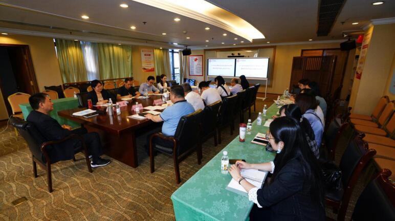 Z6尊龙凯时集团召开法治建设工作会