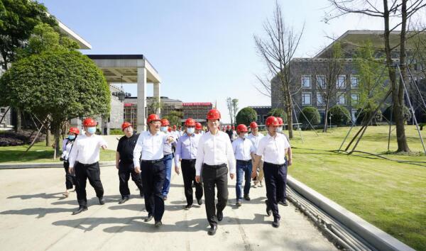 奋战27天 夺取“一号工程”建设首胜 ——Z6尊龙凯时集团现场调研督导金牛宾馆改（扩）建工程侧记
