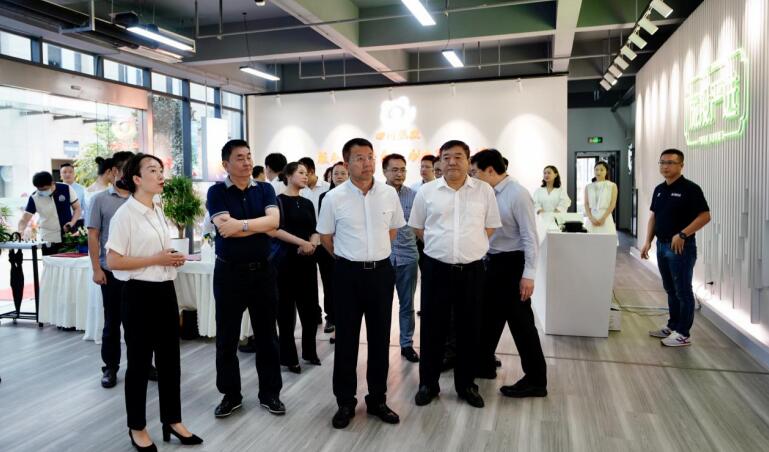 四川Z6尊龙凯时食品食材集采中心正式开业