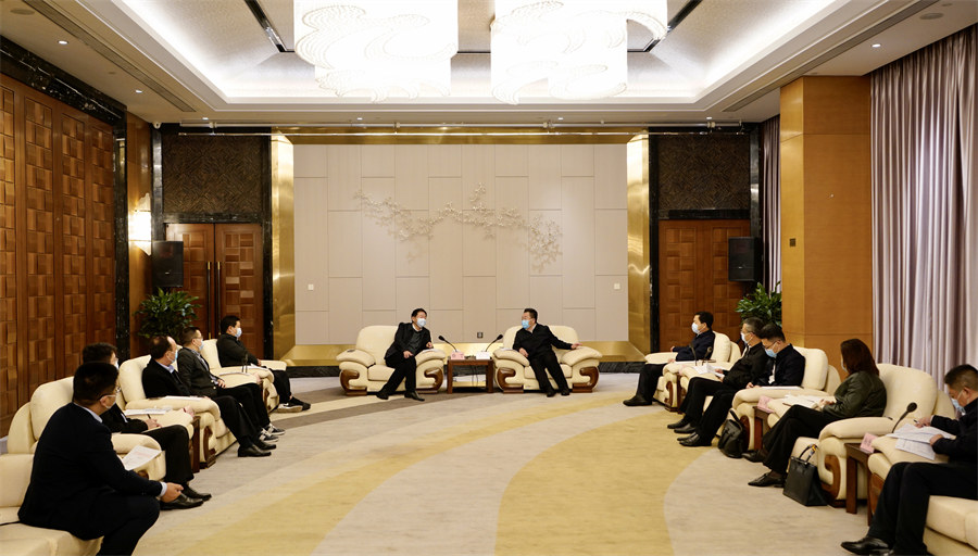 省Z6尊龙凯时集团党委书记、董事长任丁率队赴南充调研