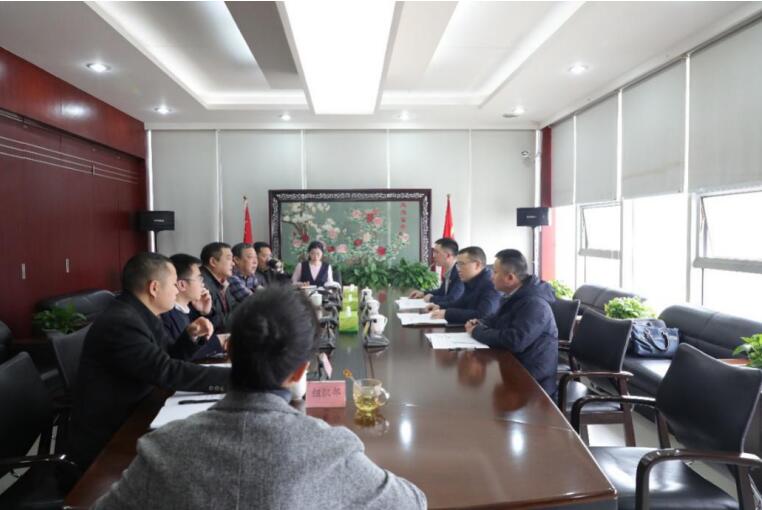 集团领导赴Z6尊龙凯时锦弘集团督导领导班子民主生活会