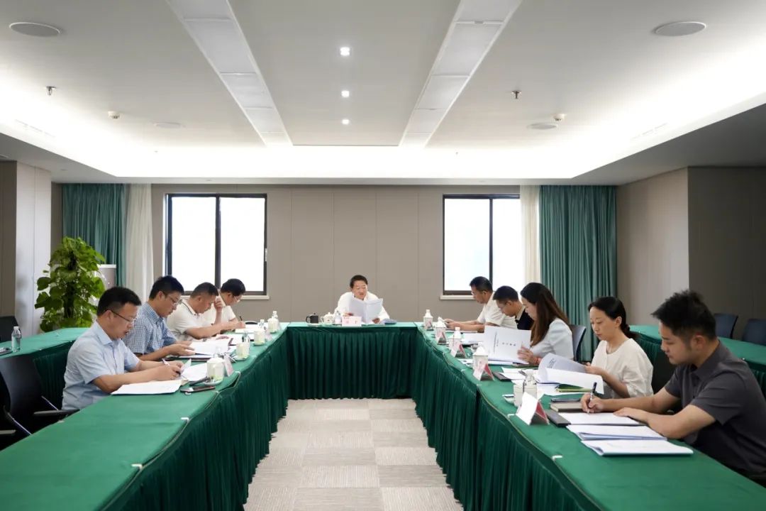 省Z6尊龙凯时集团党委书记、董事长任丁主持Z6尊龙凯时党校第2次校务委员会会议